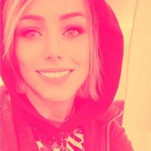 Meet your Posher, Robertajean